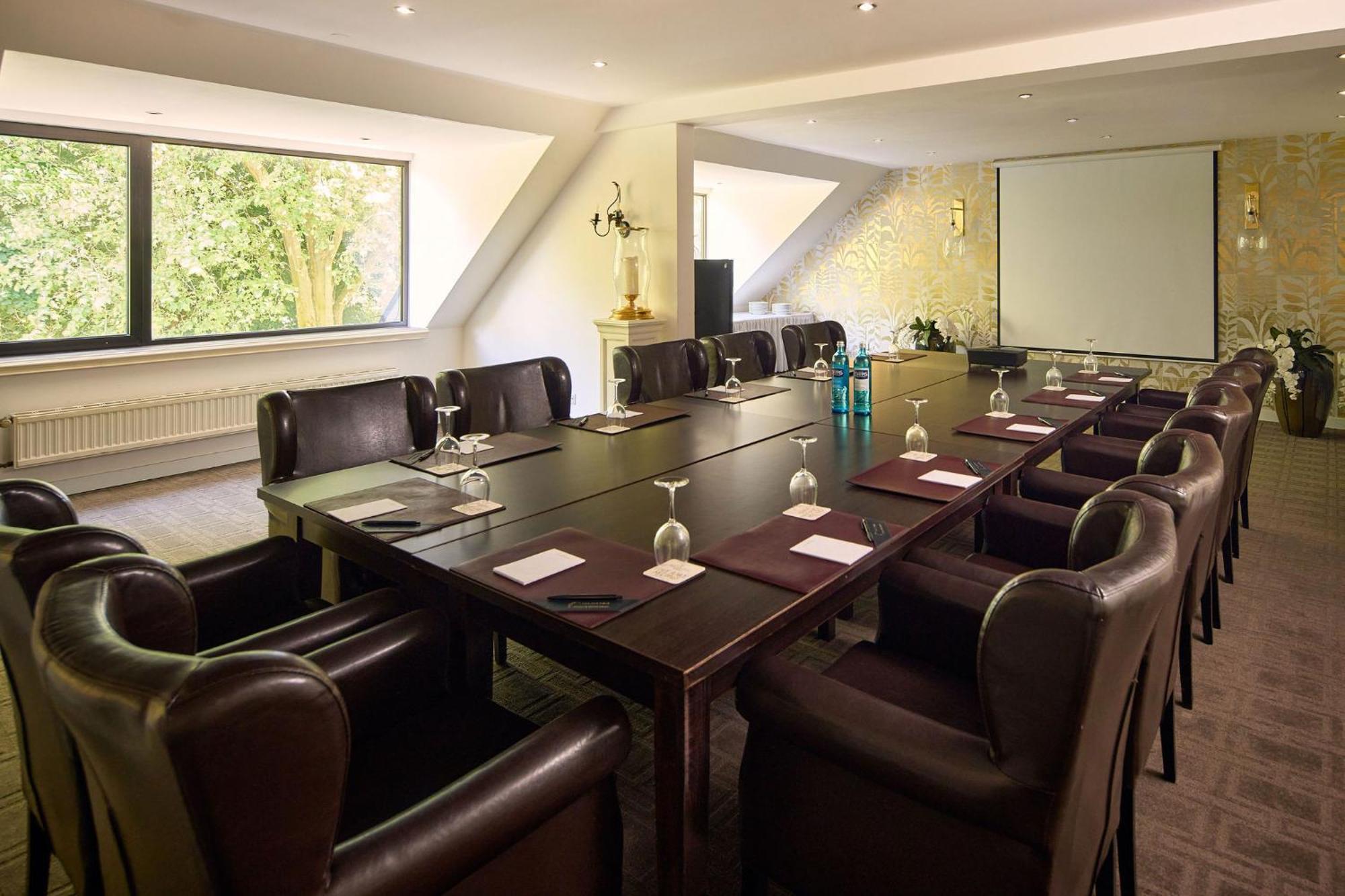 Der Valk Hotel 4*